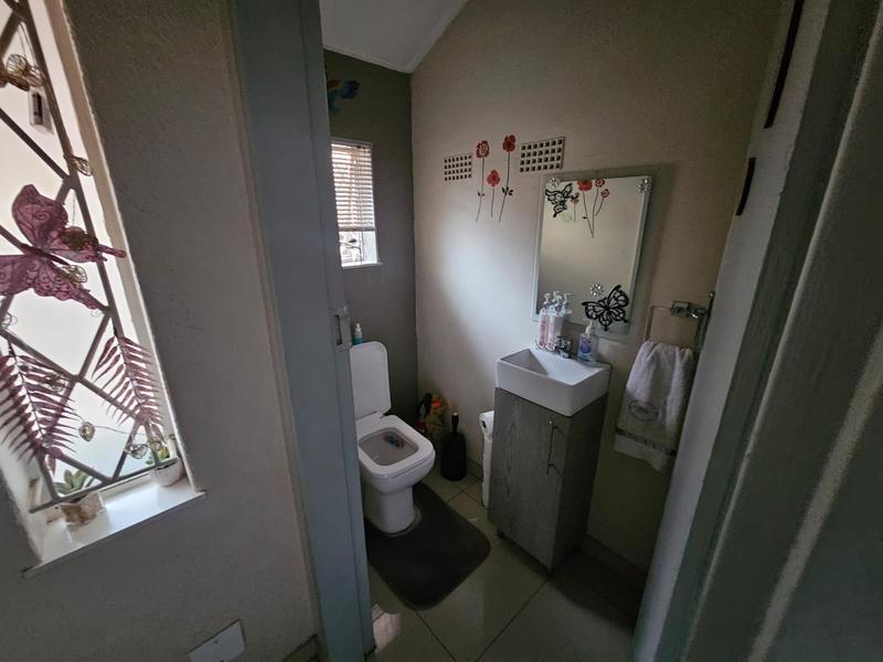 3 Bedroom Property for Sale in Brackenhurst Gauteng