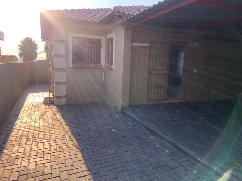 2 Bedroom Property for Sale in Arundo Estate Gauteng