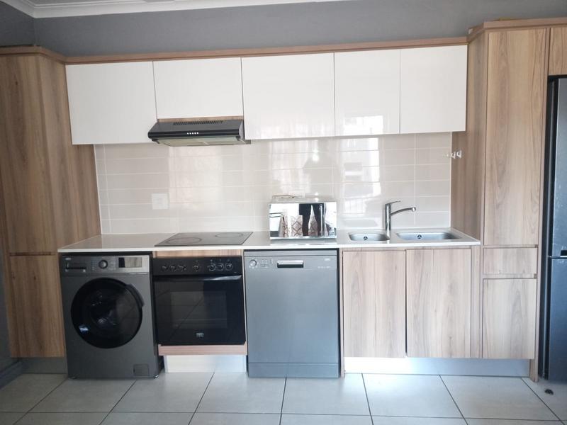To Let 1 Bedroom Property for Rent in Silver Lakes Gauteng