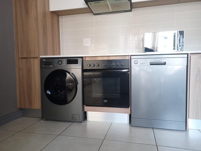 To Let 1 Bedroom Property for Rent in Silver Lakes Gauteng