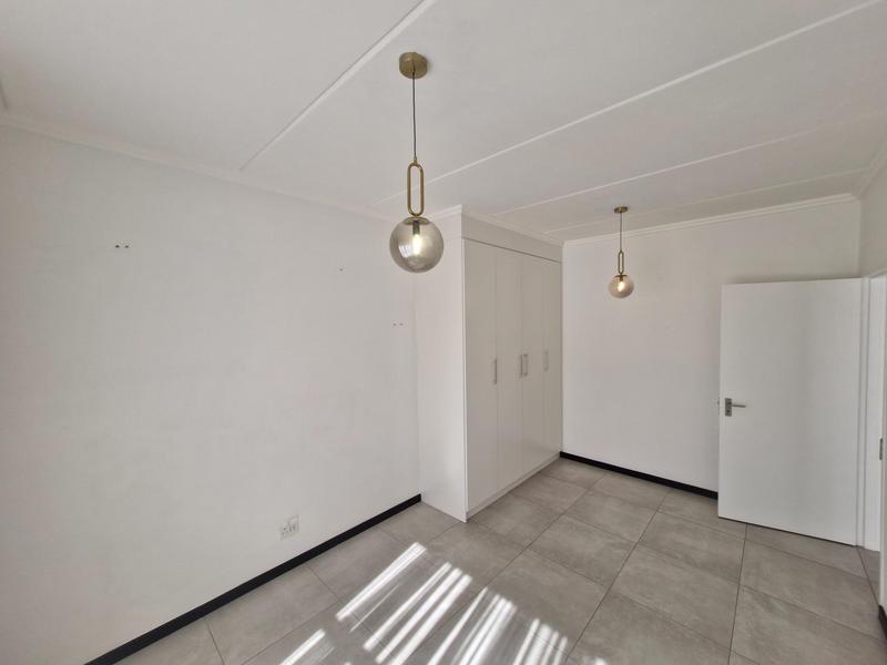 To Let 2 Bedroom Property for Rent in Bryanston Gauteng