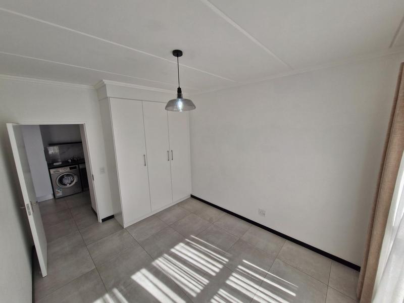 To Let 2 Bedroom Property for Rent in Bryanston Gauteng