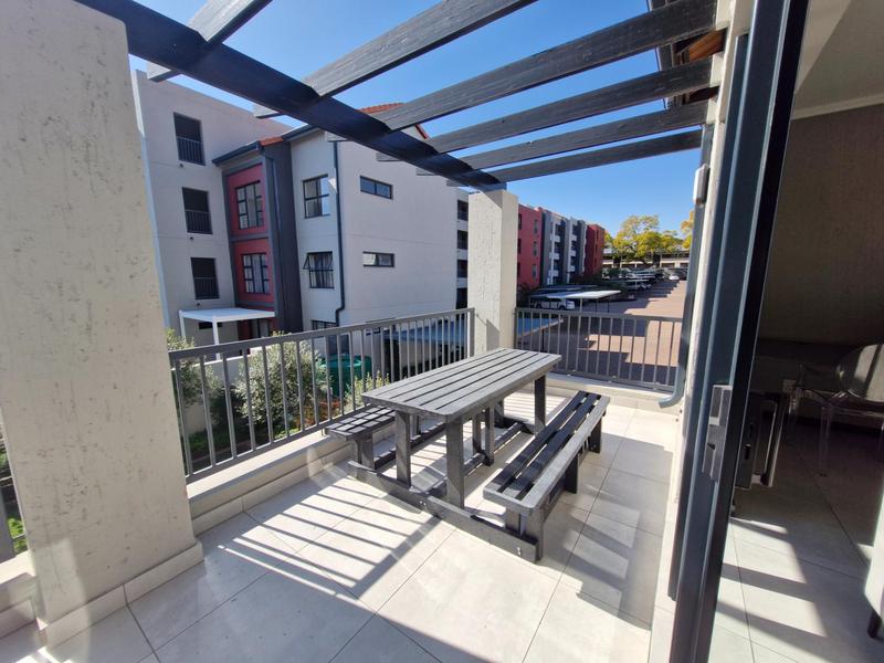 To Let 2 Bedroom Property for Rent in Bryanston Gauteng