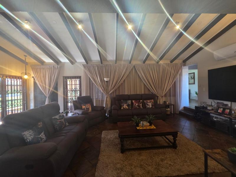 5 Bedroom Property for Sale in Greenhills Gauteng