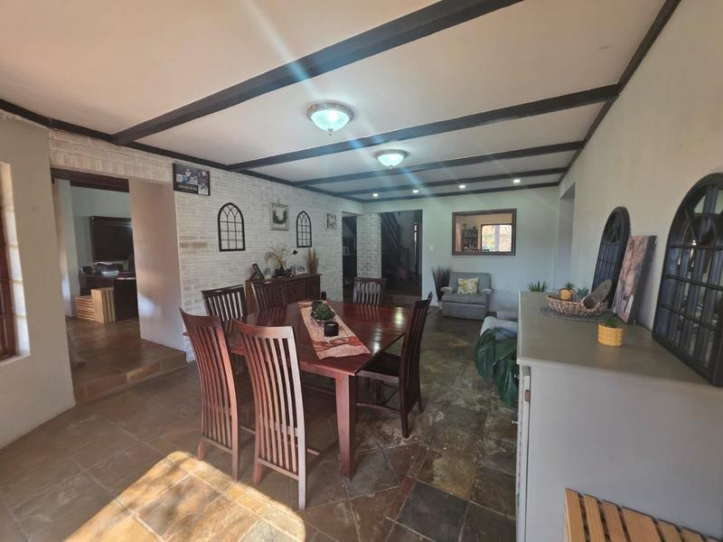 5 Bedroom Property for Sale in Greenhills Gauteng