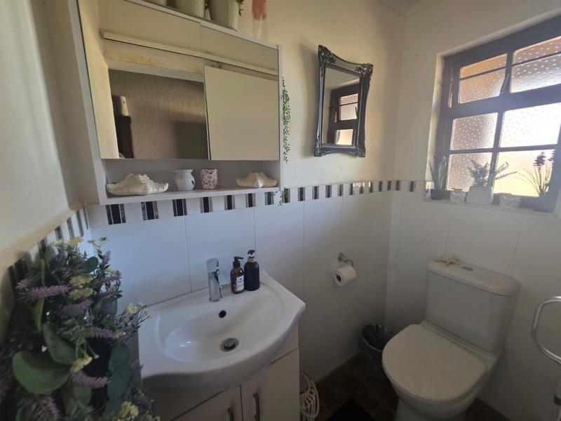5 Bedroom Property for Sale in Greenhills Gauteng