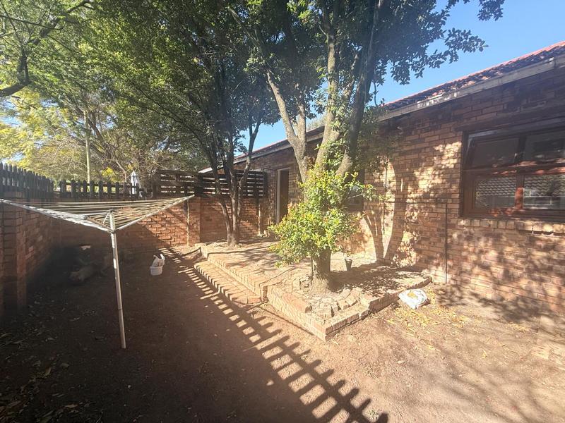 To Let 2 Bedroom Property for Rent in Chartwell Gauteng
