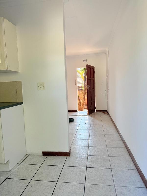To Let 2 Bedroom Property for Rent in Chartwell Gauteng