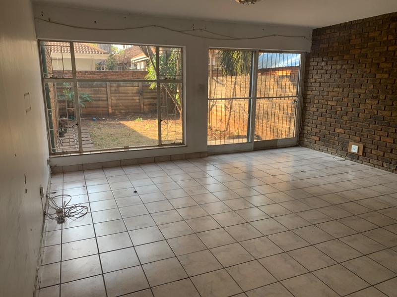 To Let 3 Bedroom Property for Rent in Erasmia Gauteng