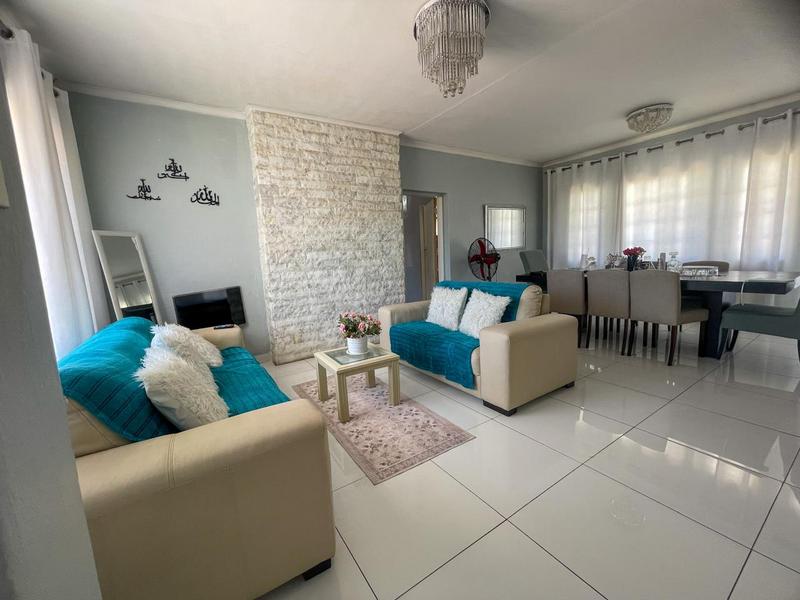 4 Bedroom Property for Sale in Erasmia Gauteng