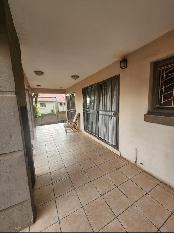 5 Bedroom Property for Sale in Erasmia Gauteng