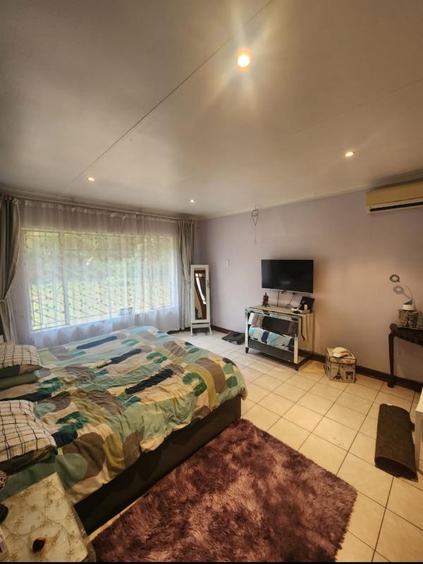 5 Bedroom Property for Sale in Erasmia Gauteng