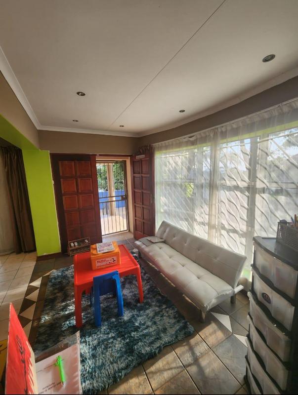 5 Bedroom Property for Sale in Erasmia Gauteng