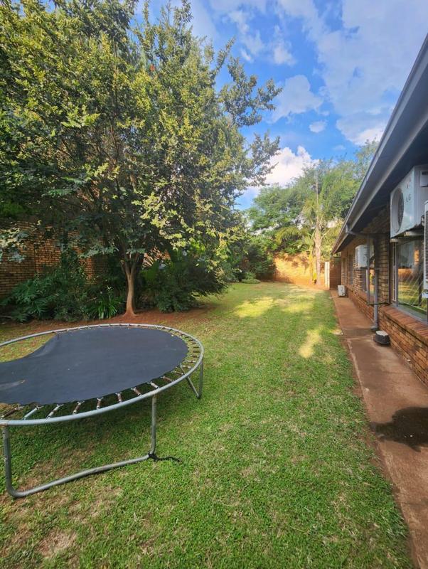 5 Bedroom Property for Sale in Erasmia Gauteng