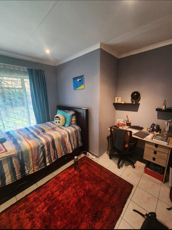 5 Bedroom Property for Sale in Erasmia Gauteng