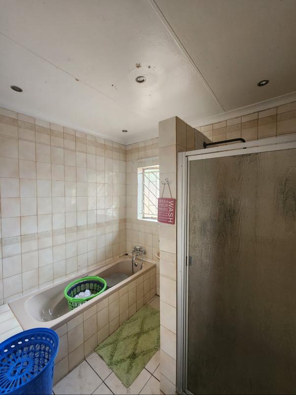 5 Bedroom Property for Sale in Erasmia Gauteng