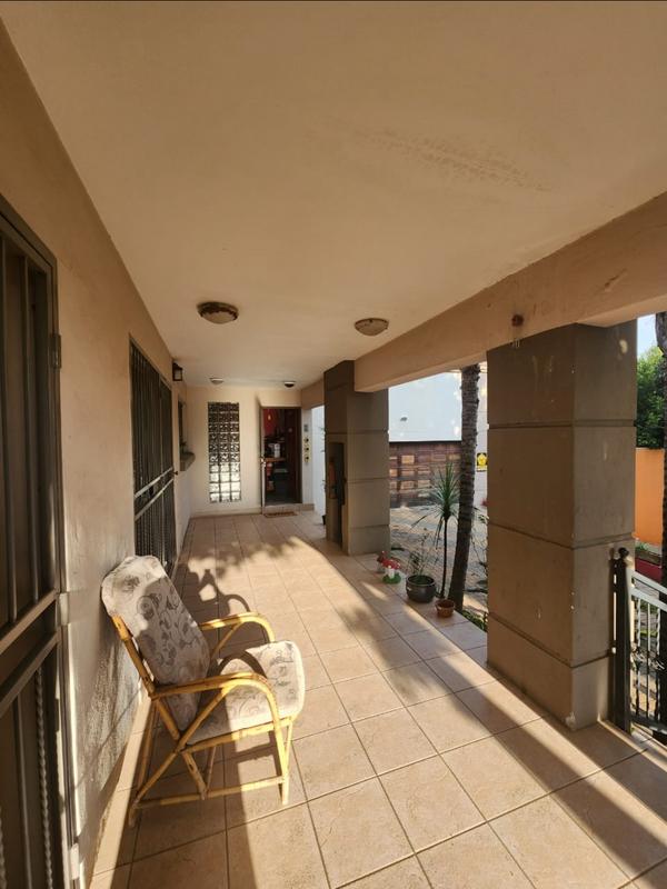 5 Bedroom Property for Sale in Erasmia Gauteng