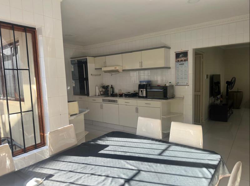 5 Bedroom Property for Sale in Claudius Gauteng