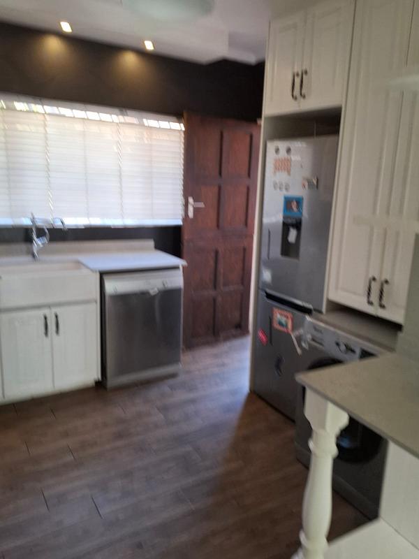 To Let 3 Bedroom Property for Rent in Elardus Park Gauteng