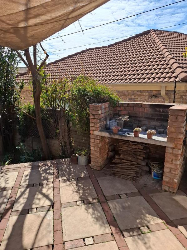 To Let 3 Bedroom Property for Rent in Elardus Park Gauteng