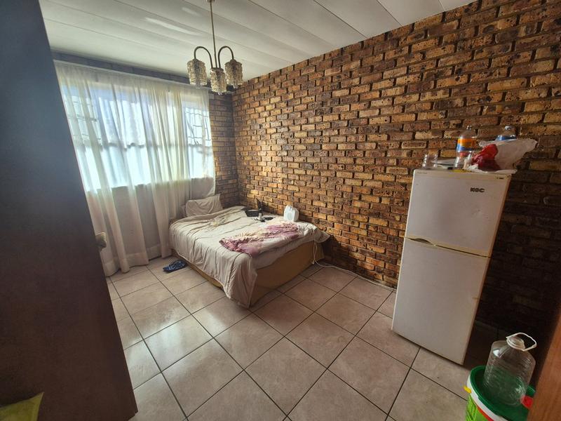 2 Bedroom Property for Sale in Pretoria North Gauteng