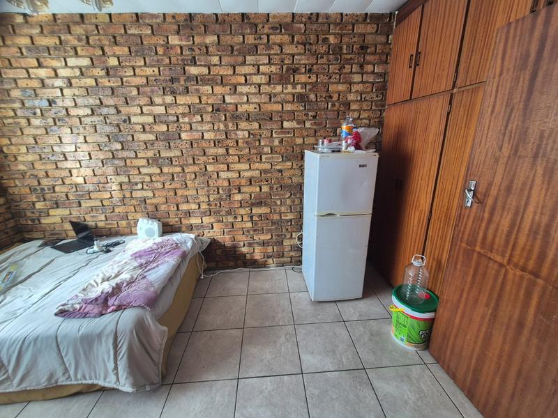 2 Bedroom Property for Sale in Pretoria North Gauteng