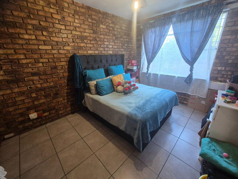 2 Bedroom Property for Sale in Pretoria North Gauteng