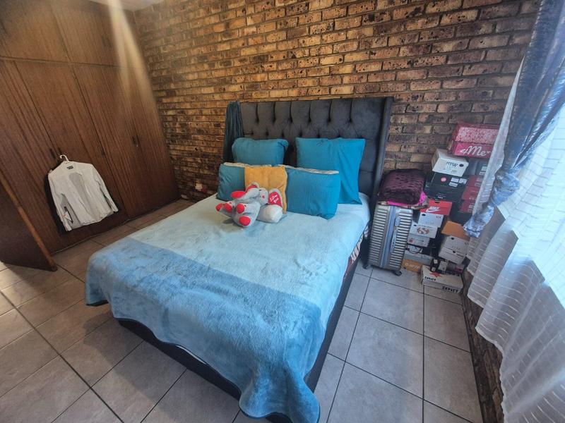 2 Bedroom Property for Sale in Pretoria North Gauteng