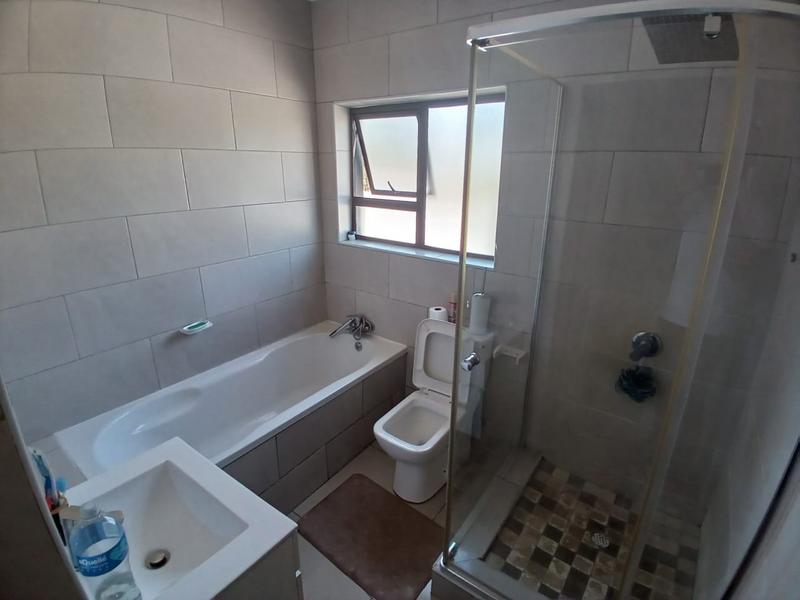 3 Bedroom Property for Sale in The Orchards Gauteng