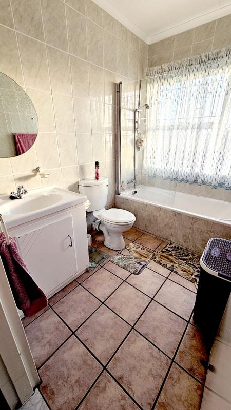 2 Bedroom Property for Sale in New Redruth Gauteng