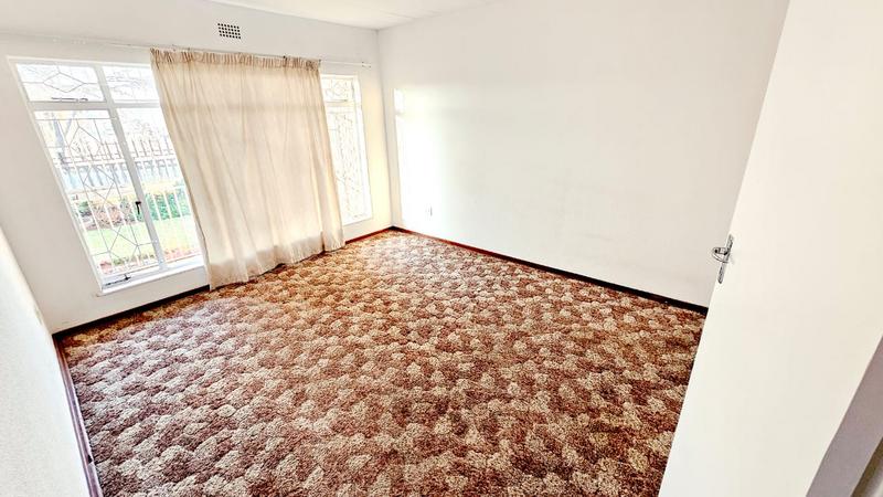 2 Bedroom Property for Sale in New Redruth Gauteng