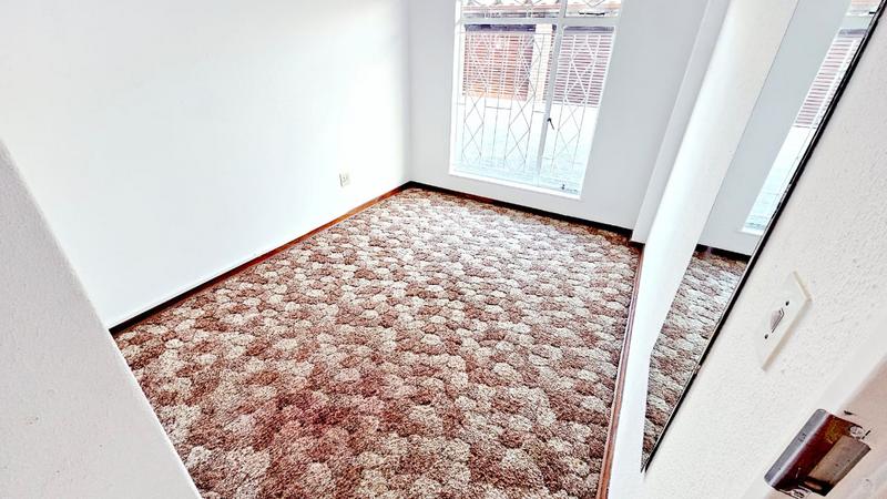 2 Bedroom Property for Sale in New Redruth Gauteng