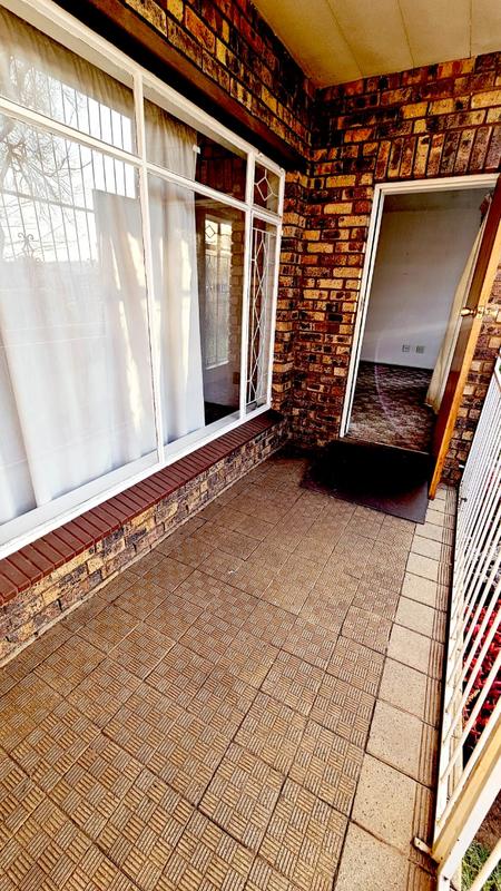 2 Bedroom Property for Sale in New Redruth Gauteng
