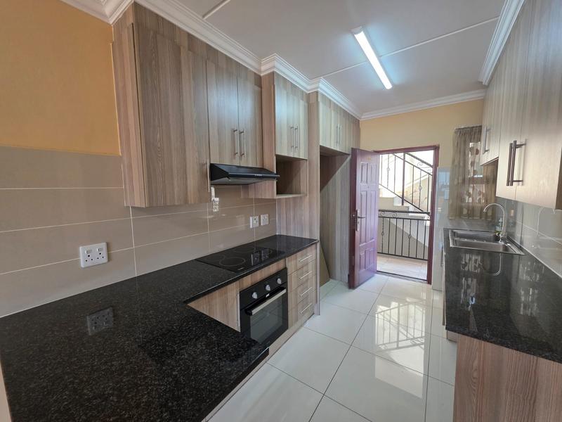 To Let 2 Bedroom Property for Rent in Fairlead Gauteng