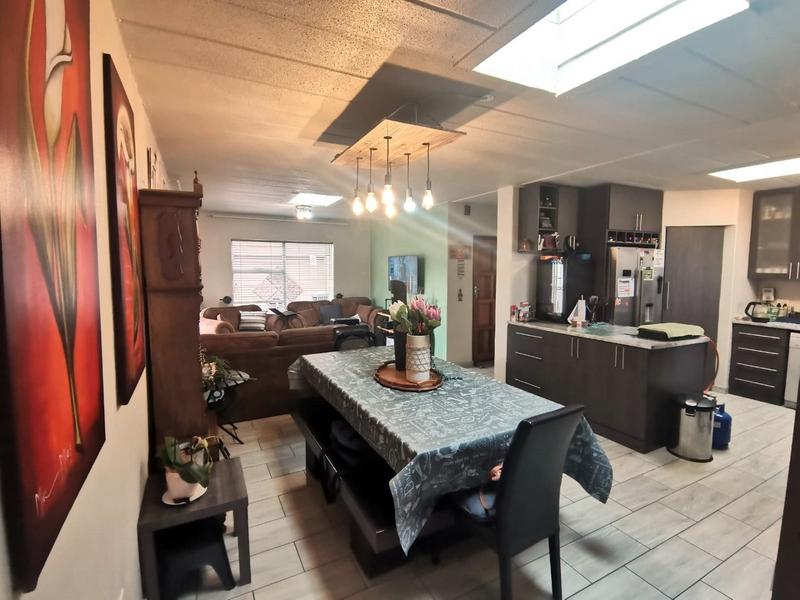 3 Bedroom Property for Sale in Roodekrans Gauteng
