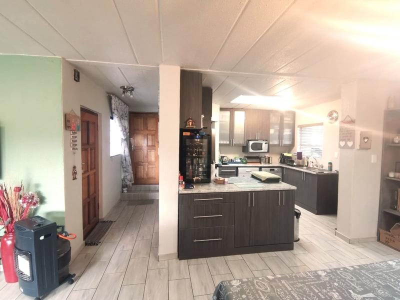 3 Bedroom Property for Sale in Roodekrans Gauteng