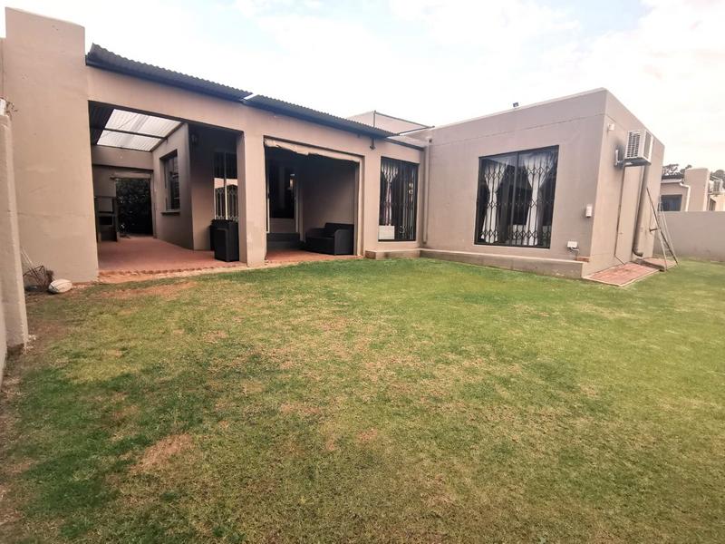 3 Bedroom Property for Sale in Roodekrans Gauteng