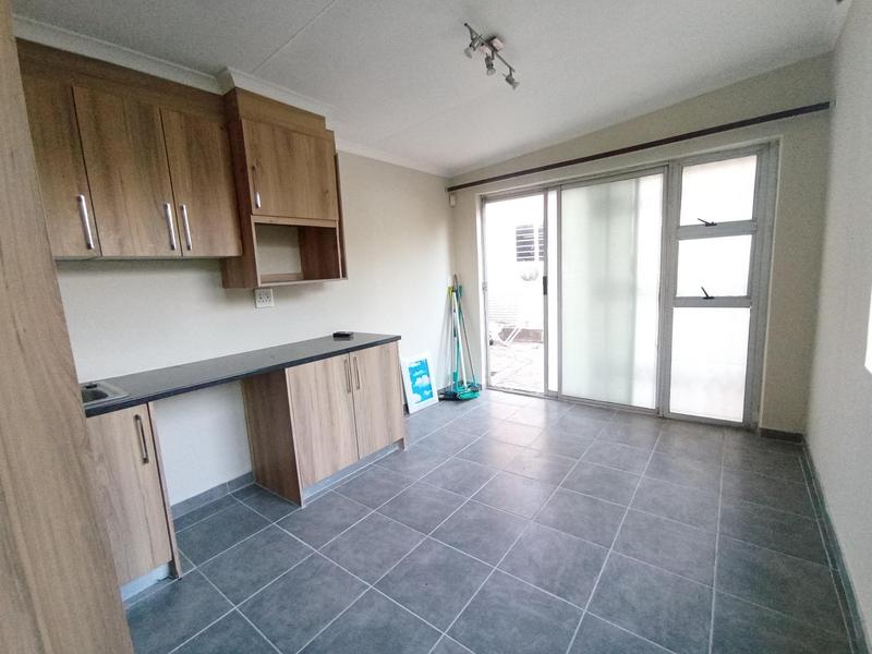 To Let 1 Bedroom Property for Rent in Lombardy East Gauteng