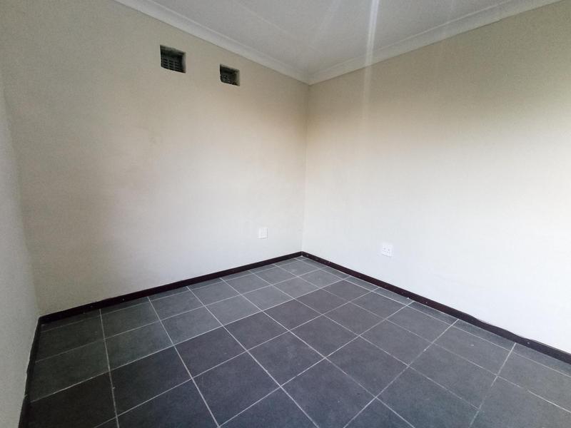 To Let 1 Bedroom Property for Rent in Lombardy East Gauteng