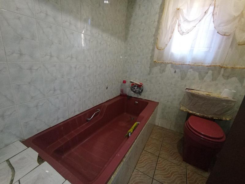 To Let 2 Bedroom Property for Rent in Phiri Gauteng