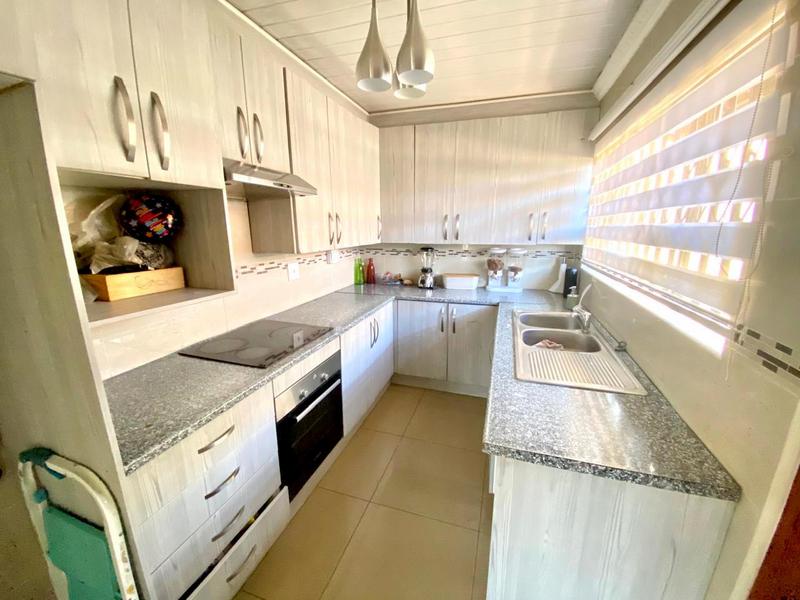To Let 2 Bedroom Property for Rent in Protea North Gauteng