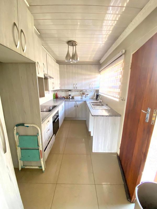 To Let 2 Bedroom Property for Rent in Protea North Gauteng