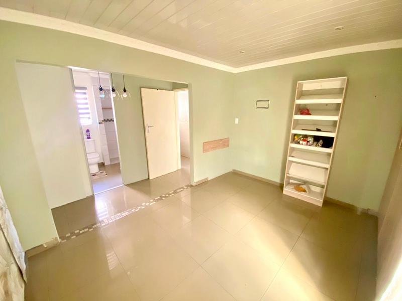 To Let 2 Bedroom Property for Rent in Protea North Gauteng