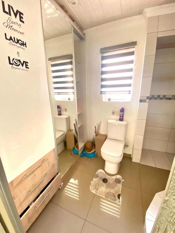 To Let 2 Bedroom Property for Rent in Protea North Gauteng