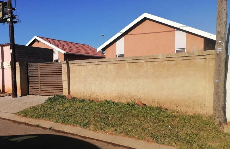 2 Bedroom Property for Sale in Palm Springs Gauteng