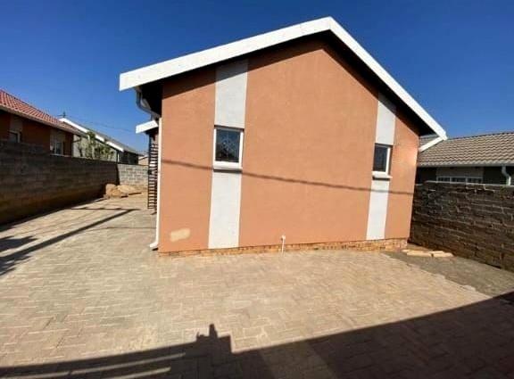 2 Bedroom Property for Sale in Palm Springs Gauteng