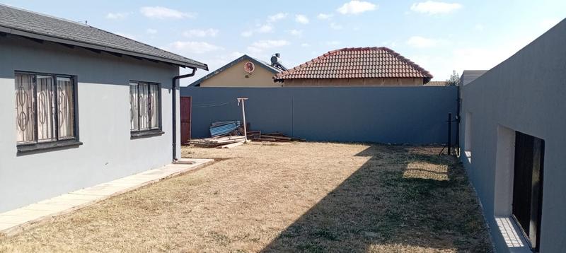 To Let 2 Bedroom Property for Rent in Dobsonville Gauteng