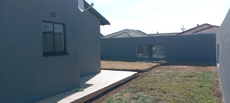 To Let 2 Bedroom Property for Rent in Dobsonville Gauteng