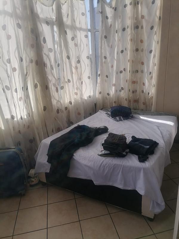 To Let 1 Bedroom Property for Rent in Sunnyside Gauteng