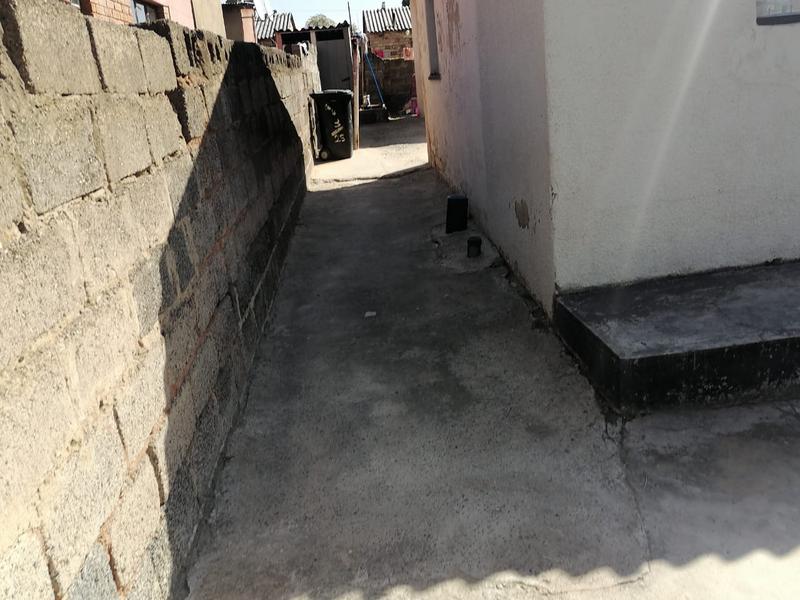 2 Bedroom Property for Sale in Jabulani Gauteng